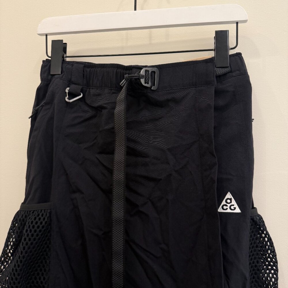 Nike ACG "Snowgrass" Women's UV Skirt - Picture 3 of 11